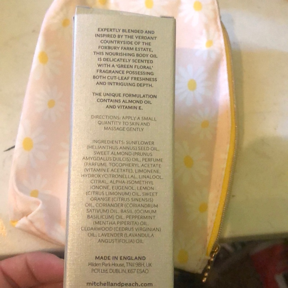Body Oil - Picture 4 of 4